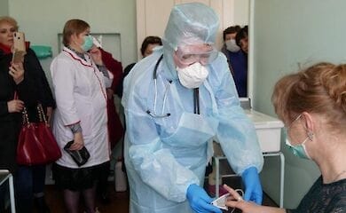 Чем выше расходы стран на медицину, тем ниже смертность от COVID-19