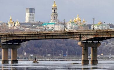 На столичному мосту Патона знову обмежать рух