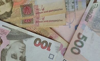 Выплата дополнительной тысячи украинским пенсионерам: когда и как