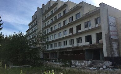 Прокуратура расследует дело об уничтожении детского лагеря под Киевом