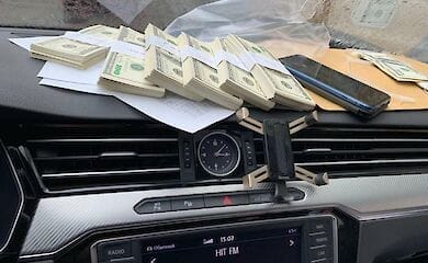 Замглавы КГГА Поворозник попался на вымогательстве 125 тыс. долларов