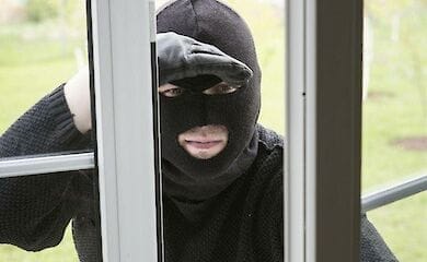 У Києві скоєно зухвале пограбування квартири