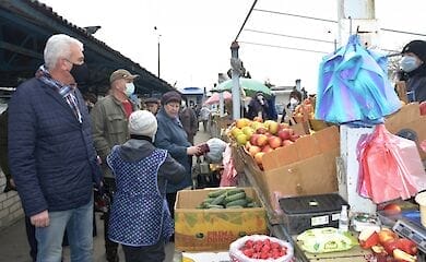 В Кабмине хотят разрешить фермерам реализовывать продукцию на рынках