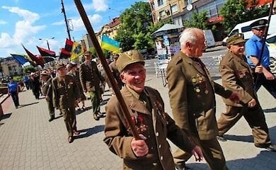 Помощь ветераны будут получать в мае 