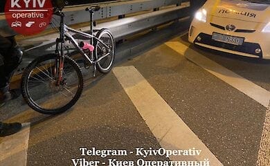 У центрі Києва в результаті ДТП постраждав велосипедист