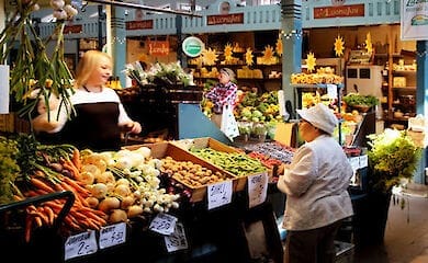 Под Киевом готовятся открывать рынки