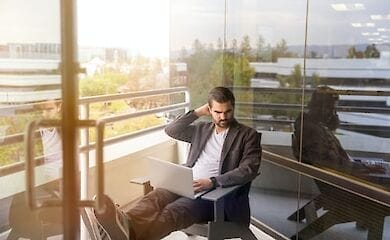 Несмотря на кризис некоторые отрасли расширили поиск сотрудников