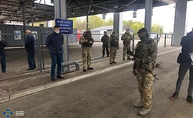 Получение взяток происходило в международном пункте пропуска Бачевск
