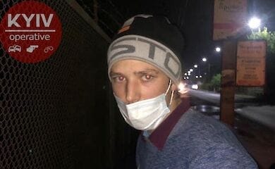 В полиции рассказали детали задержания 19-летнего грабителя на Осокорках