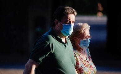 Теплый климат не снижает уровень распространения COVID-19 - исследование
