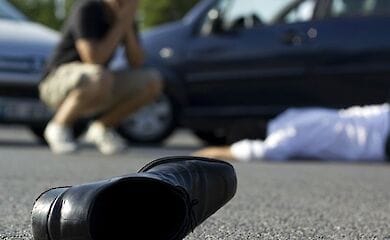 Водіям в Україні необхідно пропускати пішоходів навіть на червоний