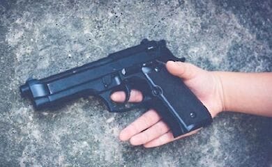 У Києві виявили тіло військовослужбовця з вогнепальним пораненням в голову