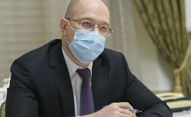 Шмигаль сказав, що прискореного виходу з карантину не буде