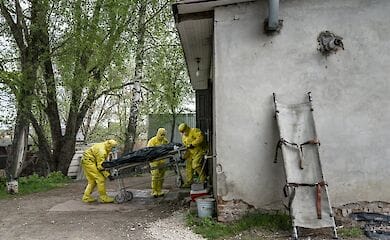 Через відсутність вентиляції в морзі патологоанатом працює простонеба
