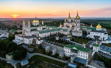 Почаевская лавра остается закрытой