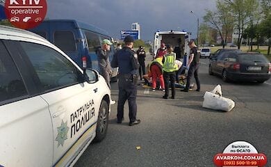 В Киеве на Оболони женщина попала под колеса авто