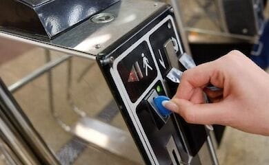После возобновления работы киевское метро не будет принимать жетоны