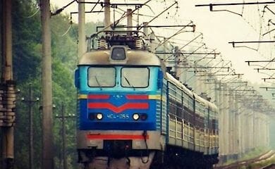 Які категорії працівників залізничного транспорту можуть раніше вийти на пенсію
