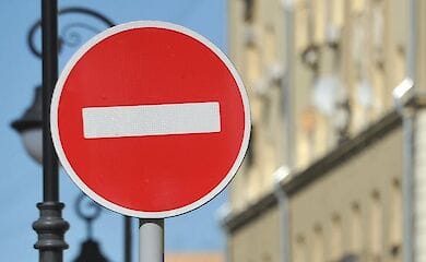 У Києві на час ремонту частково перекриють вулицю Привокзальну