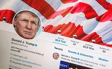 Президент США Дональд Трамп частково сам пише в мережі