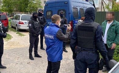 В Киеве мужчина развращал 13-летнего крестника