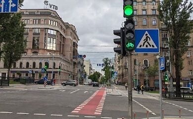 В центре Киева установили первые велосипедные светофоры