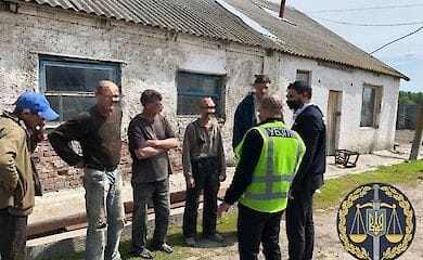 У Харківській області сім'я фермерів тримала в рабстві 9 осіб, в тому числі підлітка