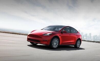 Tesla знизила ціни на свої електромобілі