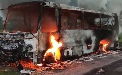 Пассажирский автобус загорелся под Днепром 