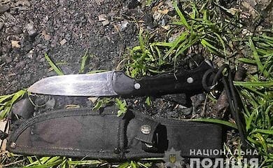 Полиция задержала злоумышленника, который угрожая ножом отобрал планшет у юноши