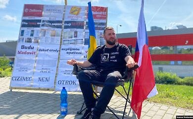 Українець в Чехії оголосив голодування через невиплату зарплат трудовим мігрантам