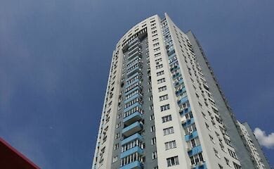 В Киеве из-за пожара эвакуировали 11 жильцов новостройки
