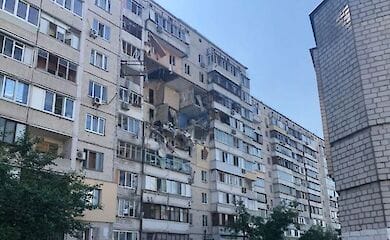 Городская власть планирует разобрать частично разрушенный взрывом дом 