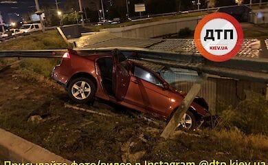 У ДТП на столичній Троєщині постраждала дівчина