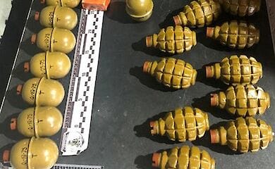 У двоих киевлян изъяли автоматы, пистолеты-пулеметы и гранаты