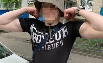 18-летний парень с ножом цеплялся к прохожим и напал на мужчину