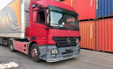 Громадянин Туреччини намагався вивезти з України 23 кг бурштину