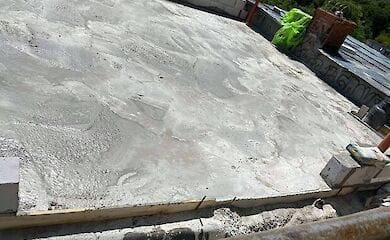 В Соломенском районе Киева дому грозит оползень 