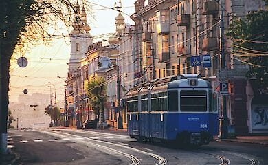 Соціологи назвали головну емоцію, які відчували українці в перший літній місяць