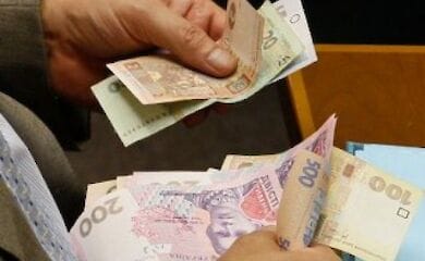 В Минсоцполитики предлагают увеличить минимальную пенсию почти в два раза