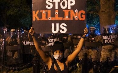В США - общенациональная забастовка BLM
