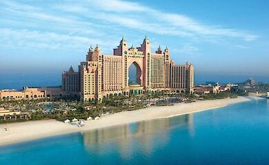 ОАЕ відкрили кордони для українських туристів, але з умовами