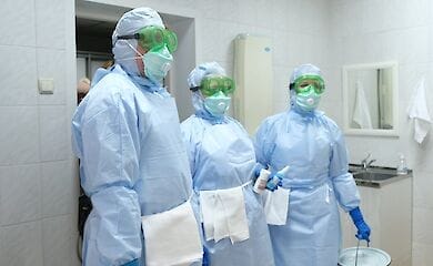 Иммунолог посоветовал, как снизить риск заражения COVID-19