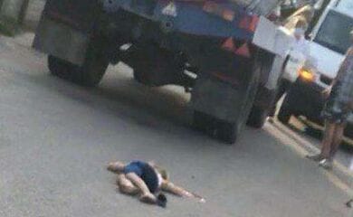 Водитель, увидев, что переехал ребенка - сбежал