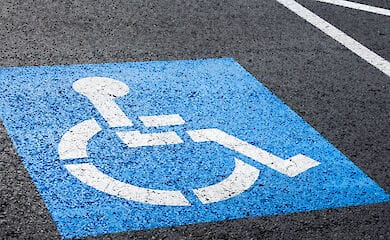 Яким категоріям нараховують пенсію на особливих умовах