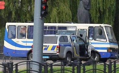 Полицейский попытался договориться об освобождении ребенка, но неудачно