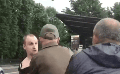 Хамство и драка: во Львове возник конфликт из-за маски