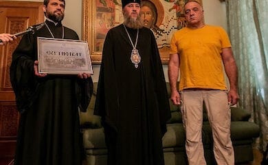 УПЦ собрала 270 тыс. грн для закупки медикаментов для пересекающих линию разграничения
