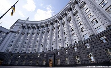 Правительство направило местным бюджетам более 611,2 млн гривен на выплату компенсации за жилье ветеранам войны и семьям героев Небесной сотни