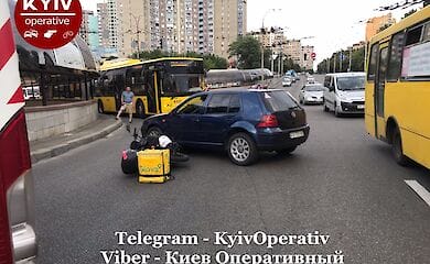 Хлопець на моторолері отримав легкі травми